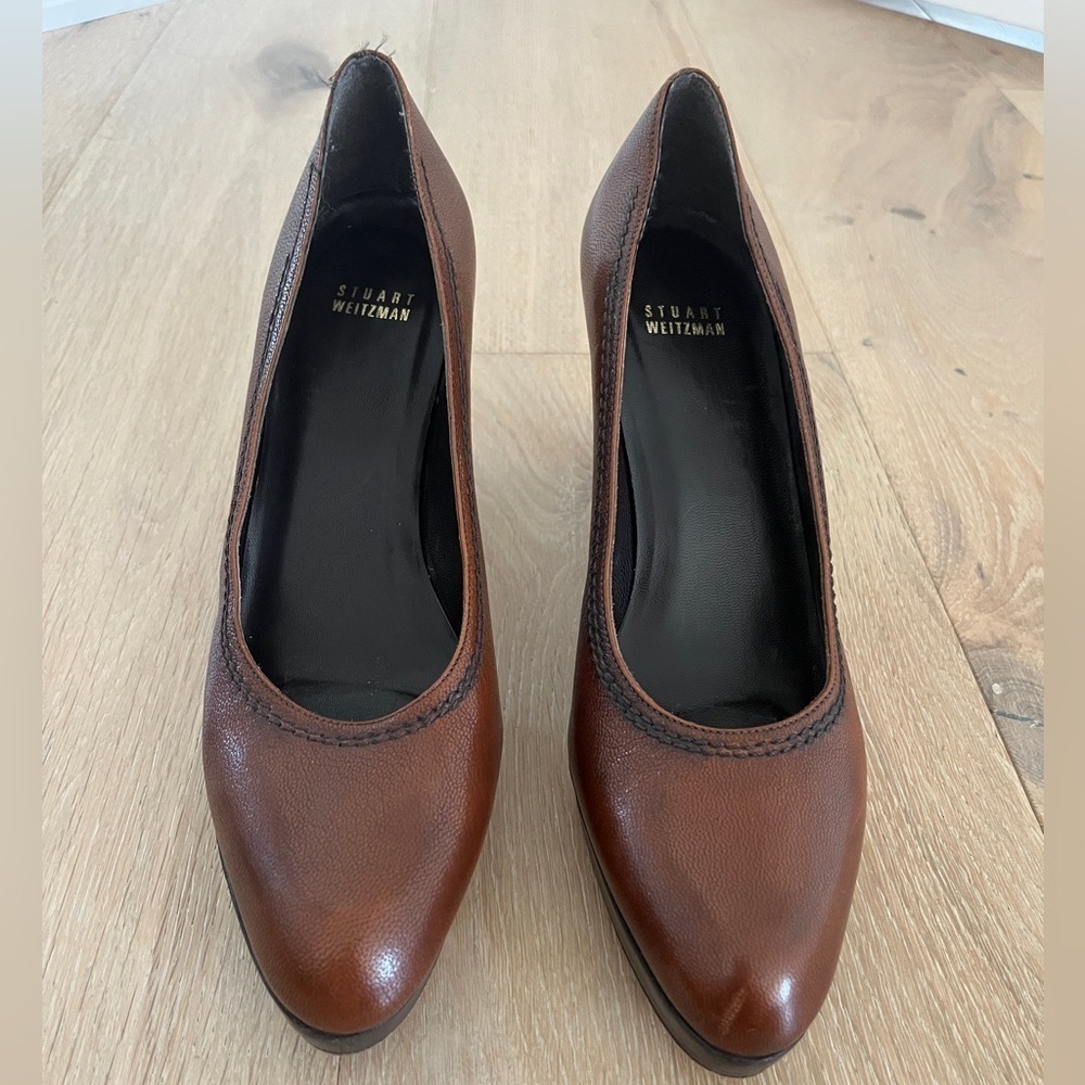 Stuart Weitzman Brown leather platform heels with black stitching size 9,5 M